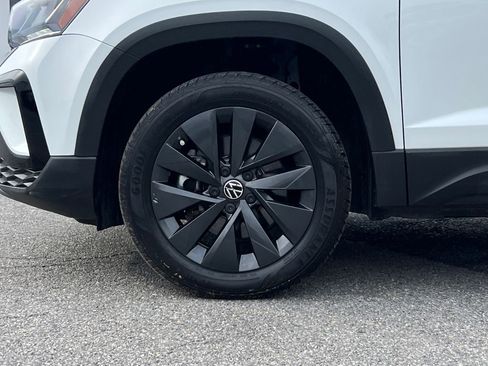 Used 2022 Volkswagen Taos S w/ IQ Drive S Package image 7