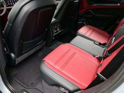 Certified 2025 Porsche Cayenne GTS image 18