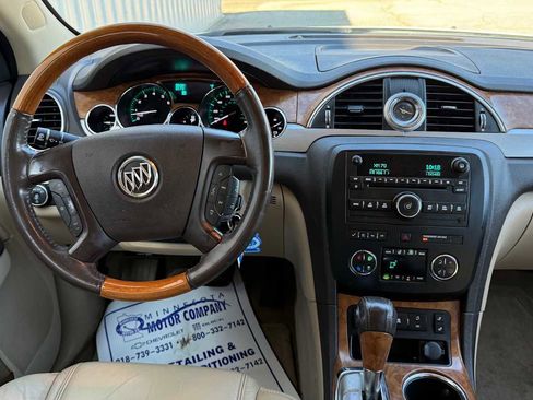 Used 2011 Buick Enclave CXL image 11