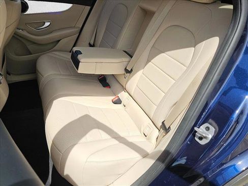 Used 2022 Mercedes-Benz GLC 300 image 17