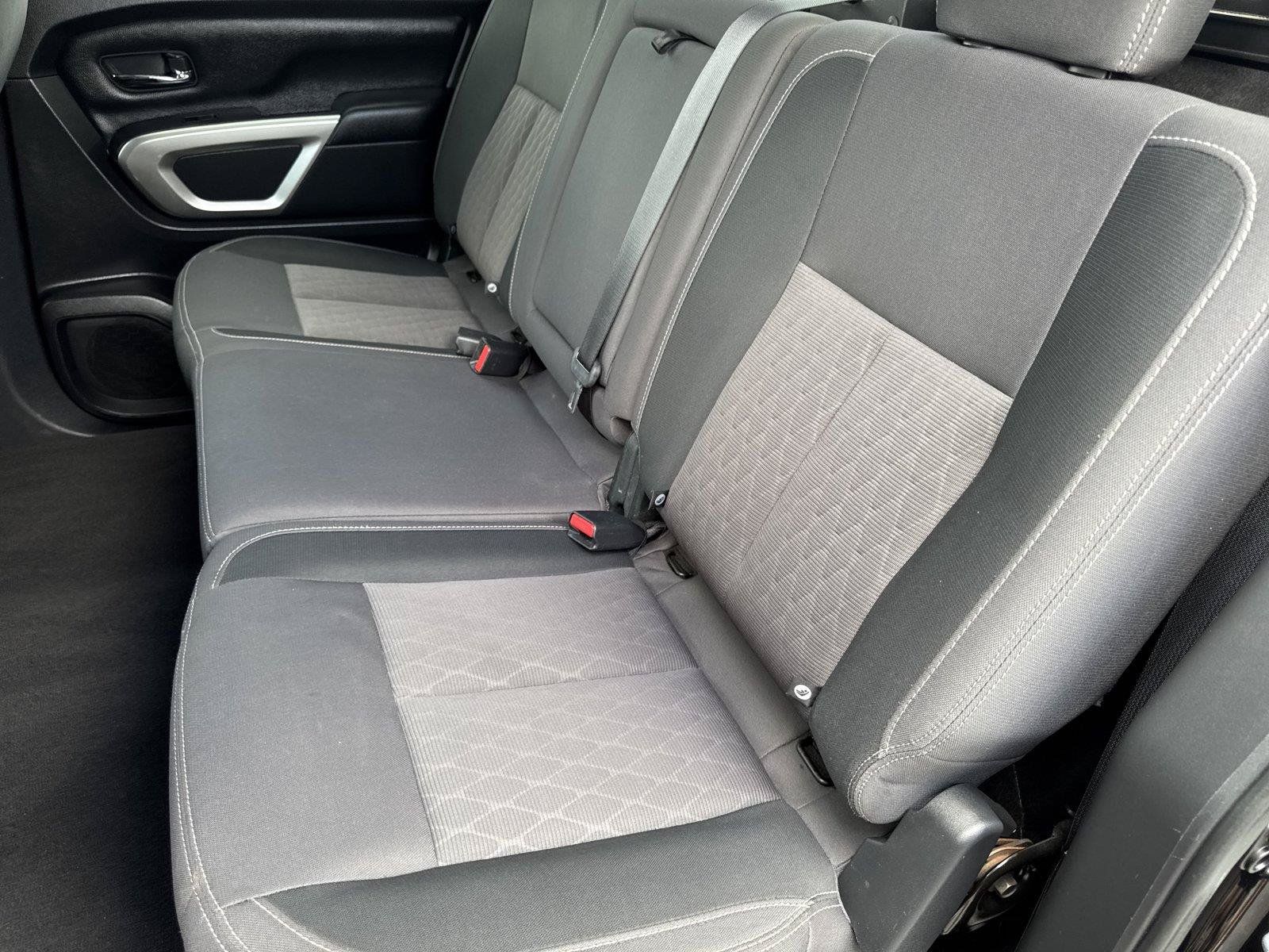 Used 2022 Nissan Titan SV RWD image 24