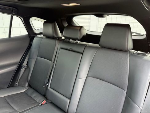 Used 2021 Toyota Venza Limited w/ Carpet Mat Package (TMS) image 20