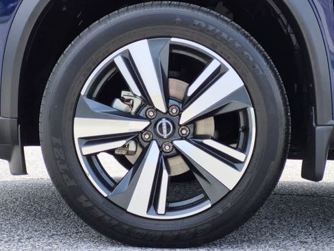 Used 2024 Nissan Rogue SL w/ SL Premium Package AWD/4WD image 6