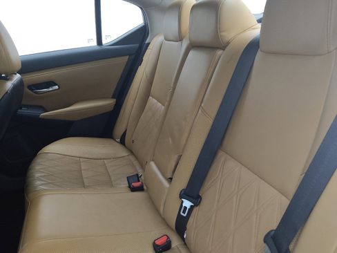 Used 2022 Nissan Sentra SV w/ SV Premium Package FWD image 18