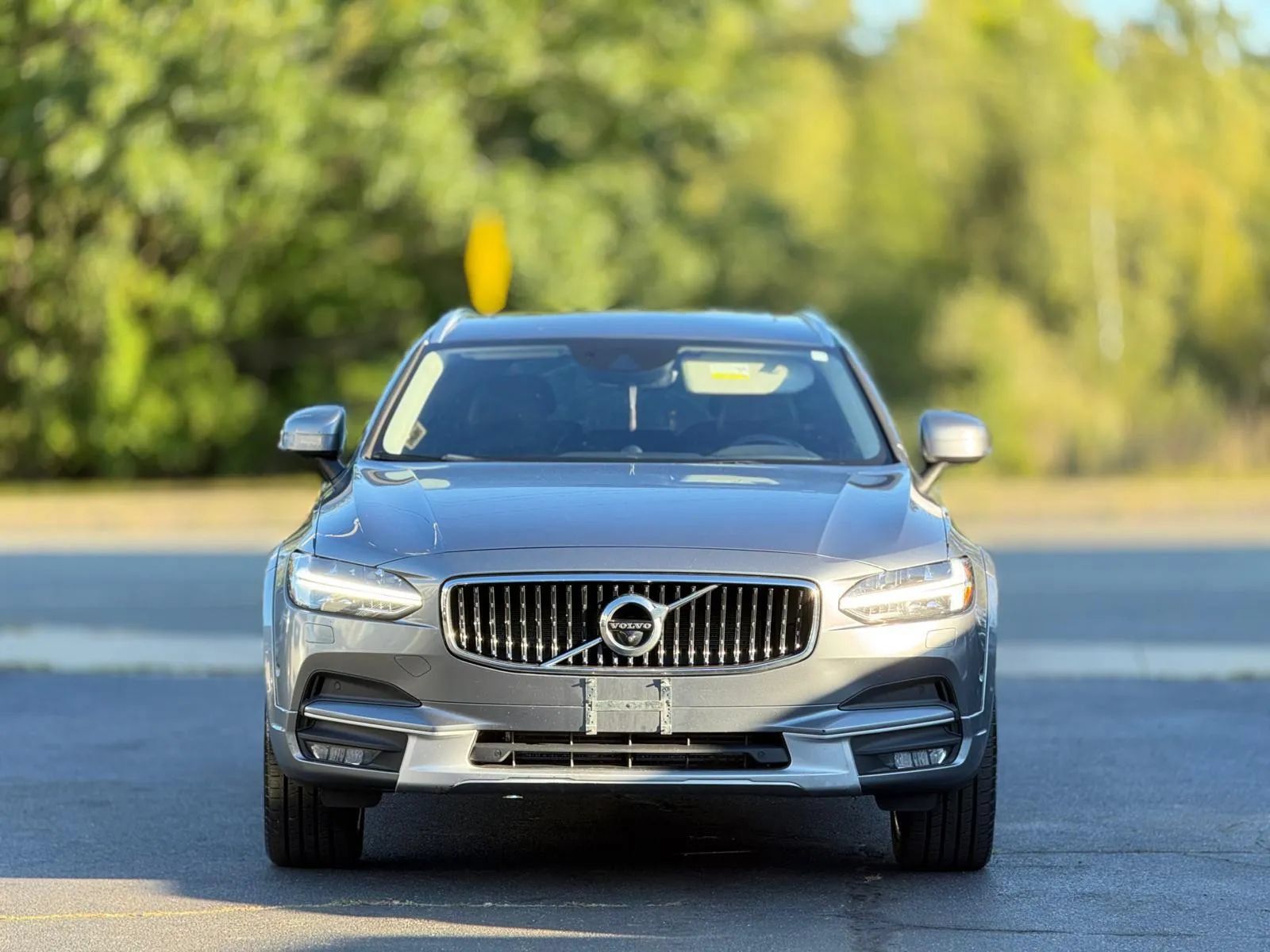 Used 2018 Volvo V90 T6 Cross Country w/ Convenience Package AWD/4WD image 40