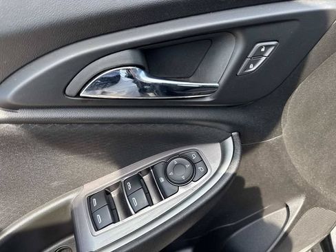 Used 2023 Chevrolet Malibu LT FWD image 18