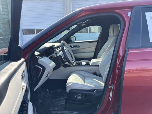 Used 2018 Land Rover Range Rover Velar R-Dynamic SE image 27