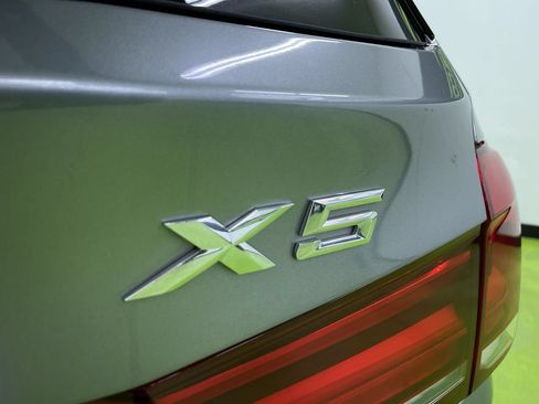 Used 2018 BMW X5 xDrive40e AWD/4WD image 13