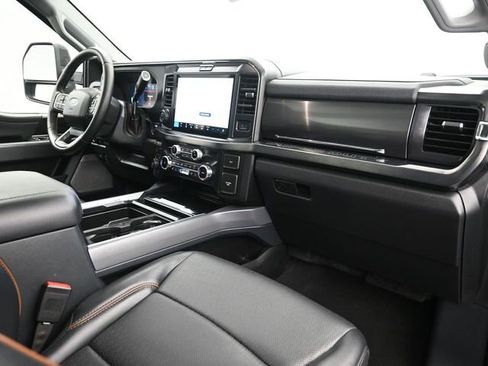 Used 2025 Ford F350 Lariat w/ Lariat Ultimate Package AWD/4WD image 10