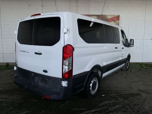 Used 2019 Ford Transit 150 XL image 5