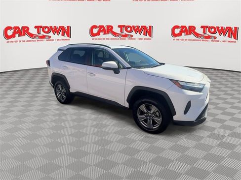 Used 2024 Toyota RAV4 XLE image 2