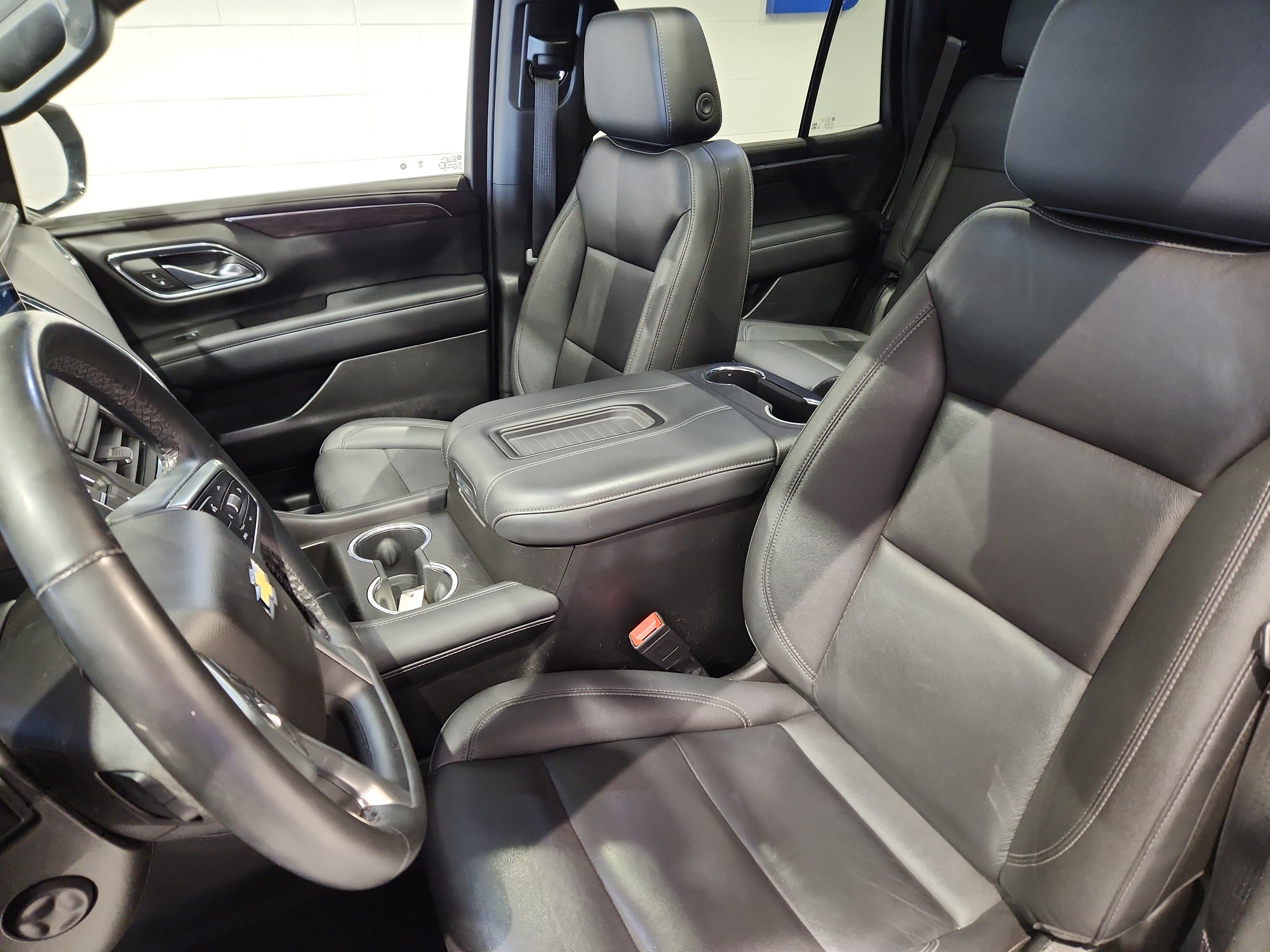 Used 2023 Chevrolet Tahoe LT w/ Luxury Package AWD/4WD image 19