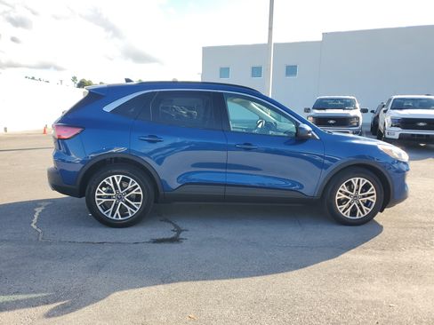 Used 2022 Ford Escape SEL w/ Technology Package image 4
