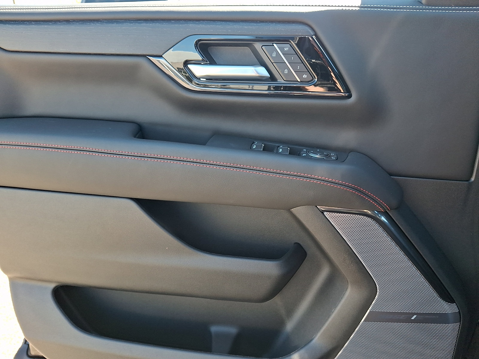 Used 2026 GMC Yukon AT4 Ultimate w/ LPO, Floor Liner Package AWD/4WD image 20
