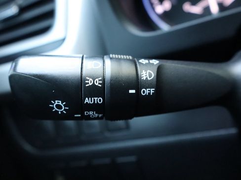 Used 2015 Toyota Highlander XLE FWD image 34