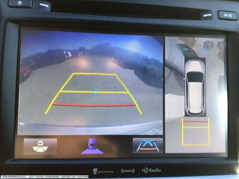 Used 2019 Toyota Highlander Limited Platinum image 9