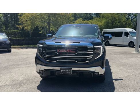 Certified 2022 GMC Sierra 1500 SLT w/ SLT Premium Plus Package RWD image 3