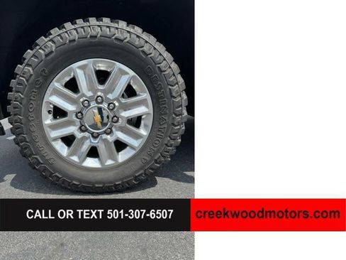 Used 2024 Chevrolet Silverado 2500 High Country w/ High Country Premium Package AWD/4WD image 10