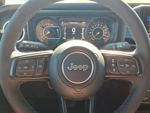 New 2025 Jeep Gladiator Sport image 11