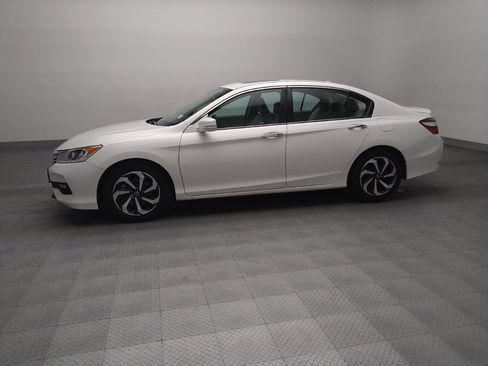 Used 2017 Honda Accord EX image 2