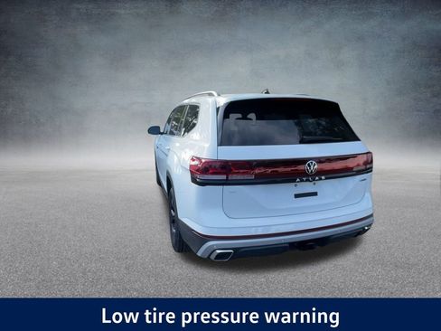 New 2025 Volkswagen Atlas Peak Edition SE image 19