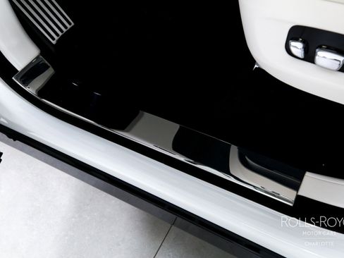 Used 2026 Rolls-Royce Cullinan AWD/4WD image 17