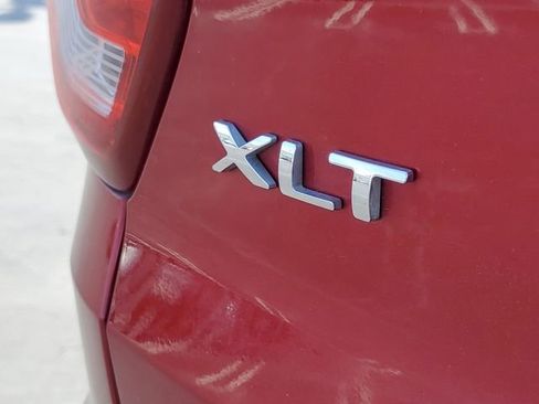 Used 2017 Ford Explorer XLT w/ Equipment Group 202A FWD image 8