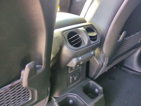 New 2025 Jeep Gladiator Mojave w/ Convenience Group image 31