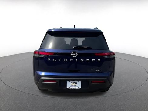 Used 2025 Nissan Pathfinder SV image 12