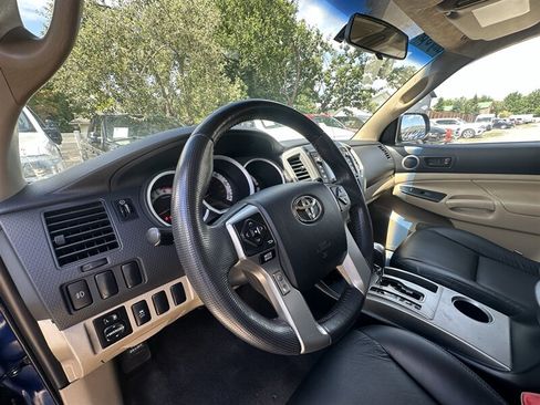Used 2014 Toyota Tacoma PreRunner w/ SR5 Package RWD image 6