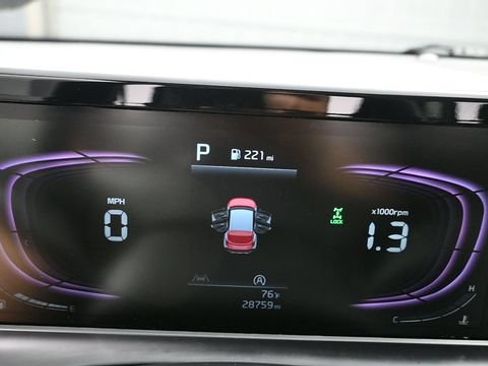 Used 2024 Kia Seltos LX AWD/4WD image 18
