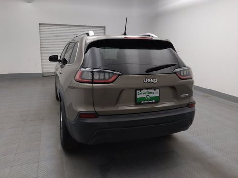 Used 2019 Jeep Cherokee Latitude w/ Popular Appearance Group FWD image 6