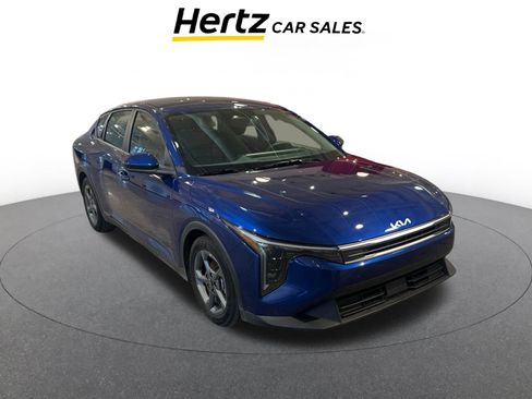 Used 2025 Kia K4 LXS image 1