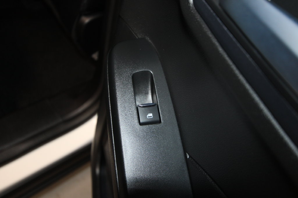 Used 2023 Ford Escape Platinum AWD/4WD image 24