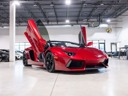 Used 2016 Lamborghini Aventador LP 700-4 AWD/4WD image 3