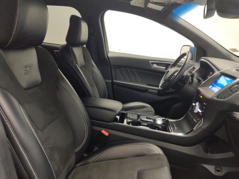 Used 2020 Ford Edge ST w/ Cold Weather Package image 21
