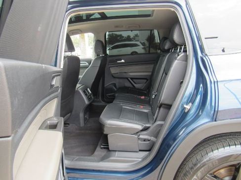 Used 2022 Volkswagen Atlas SEL R-Line image 21