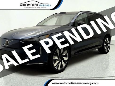 Used 2025 Volvo EX90 Ultra AWD/4WD image 1