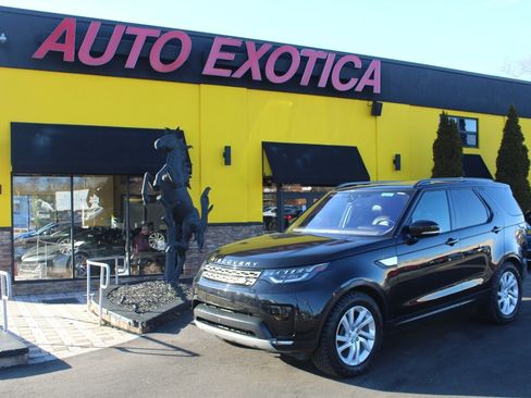 Used 2017 Land Rover Discovery HSE image 1