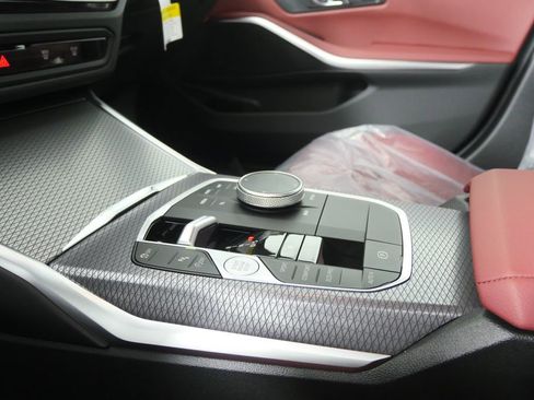 New 2026 BMW 330i Sedan w/ M Sport Package image 21