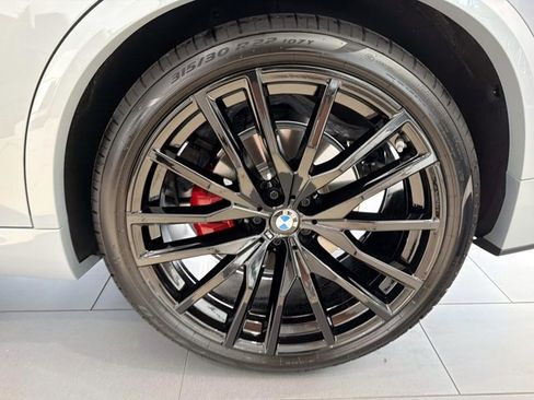 Used 2026 BMW X5 xDrive40i w/ M Sport Package image 10