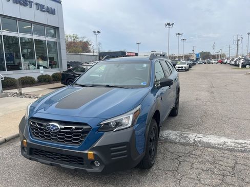 Used 2022 Subaru Outback Wilderness image 7