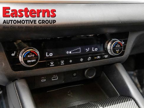 Used 2022 Mitsubishi Outlander SE AWD/4WD image 20