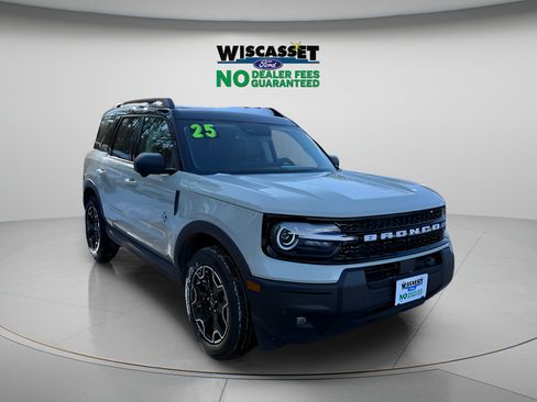 Certified 2025 Ford Bronco Sport Outer Banks w/ Outer Banks Tech Package+ AWD/4WD image 25