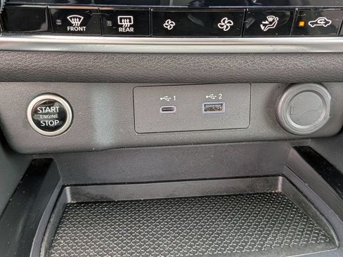 Used 2023 Nissan Rogue SV FWD image 34