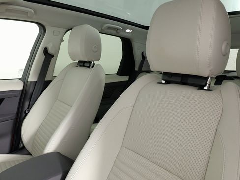 Used 2023 Land Rover Discovery Sport S image 38