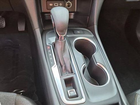 Used 2024 Chevrolet Equinox LT FWD image 12