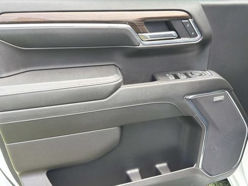 Used 2024 Chevrolet Silverado 1500 RST AWD/4WD image 19