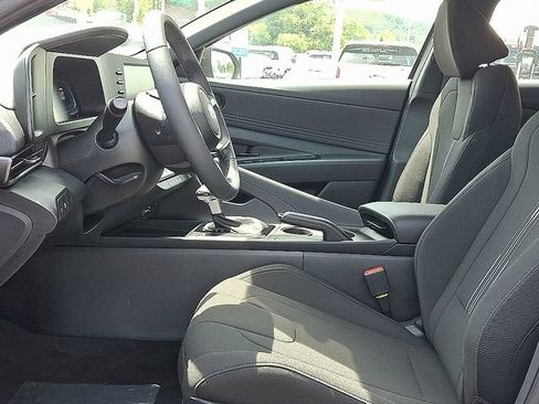 New 2026 Hyundai Elantra SEL Sport FWD image 7