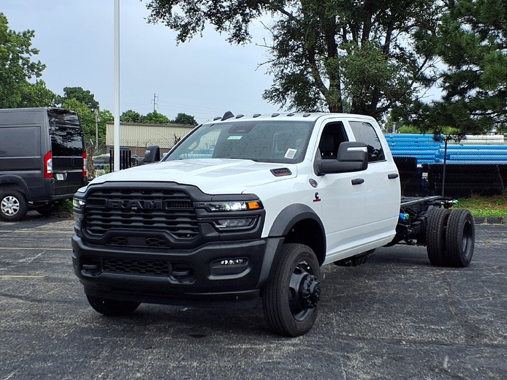New 2026 RAM 5500 Tradesman AWD/4WD image 2